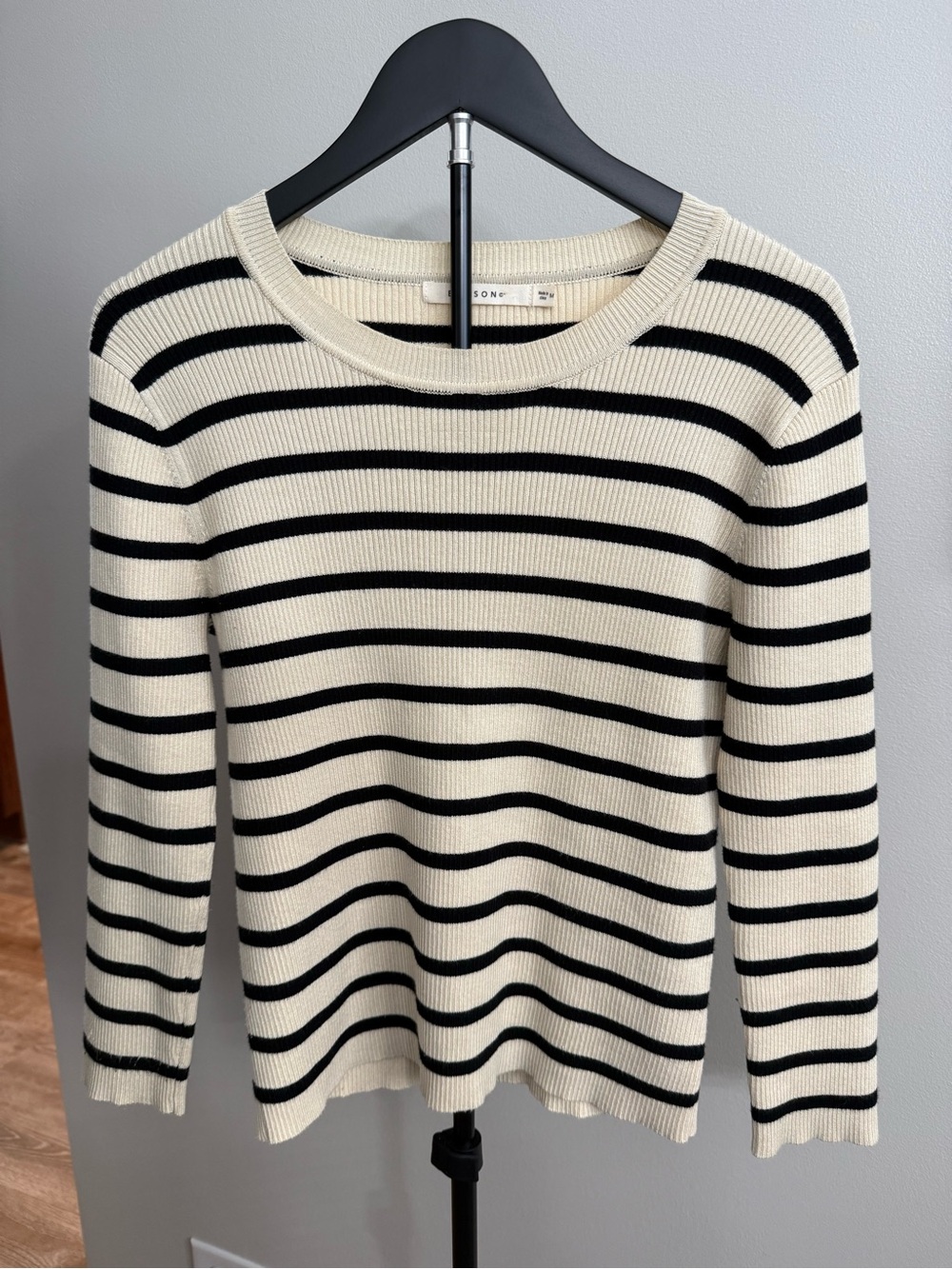 Ellison Striped Crewneck Sweater in Cream and Black Size Medium